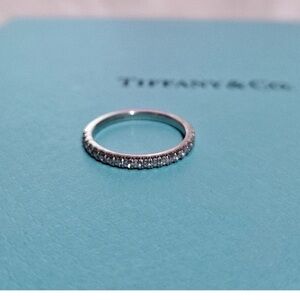 🩵🩵🩵Tiffany & Co. Soleste Platinum Half
Eternity Diamond Ring Band